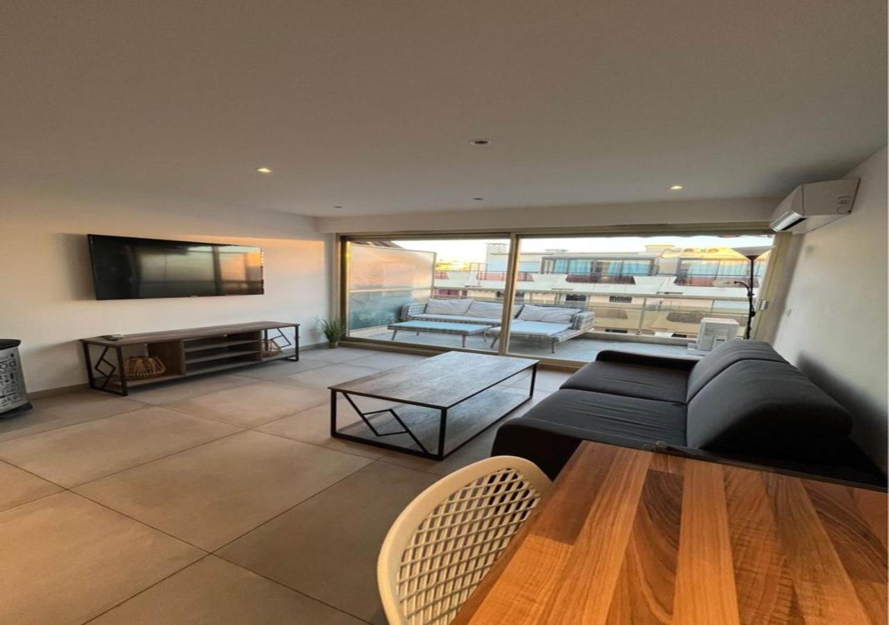 Tres Beau Studio Avec Terrasse, Situe A 100M Des Plages De Juans Les Pins Antibes Exterior photo